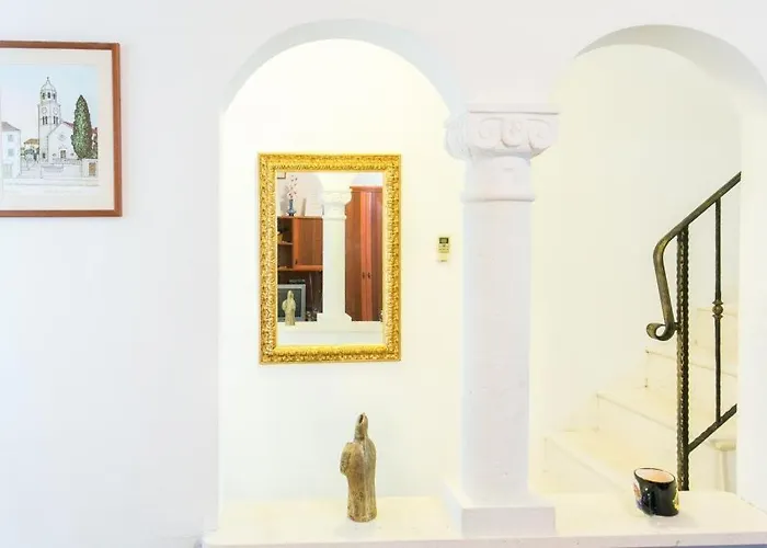 Blue Symphony Old Town *