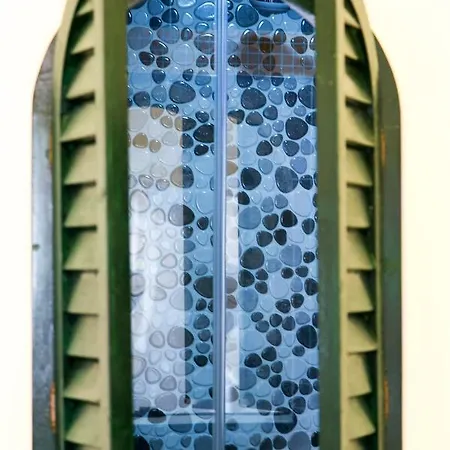 Blue Symphony Old Town Daire *